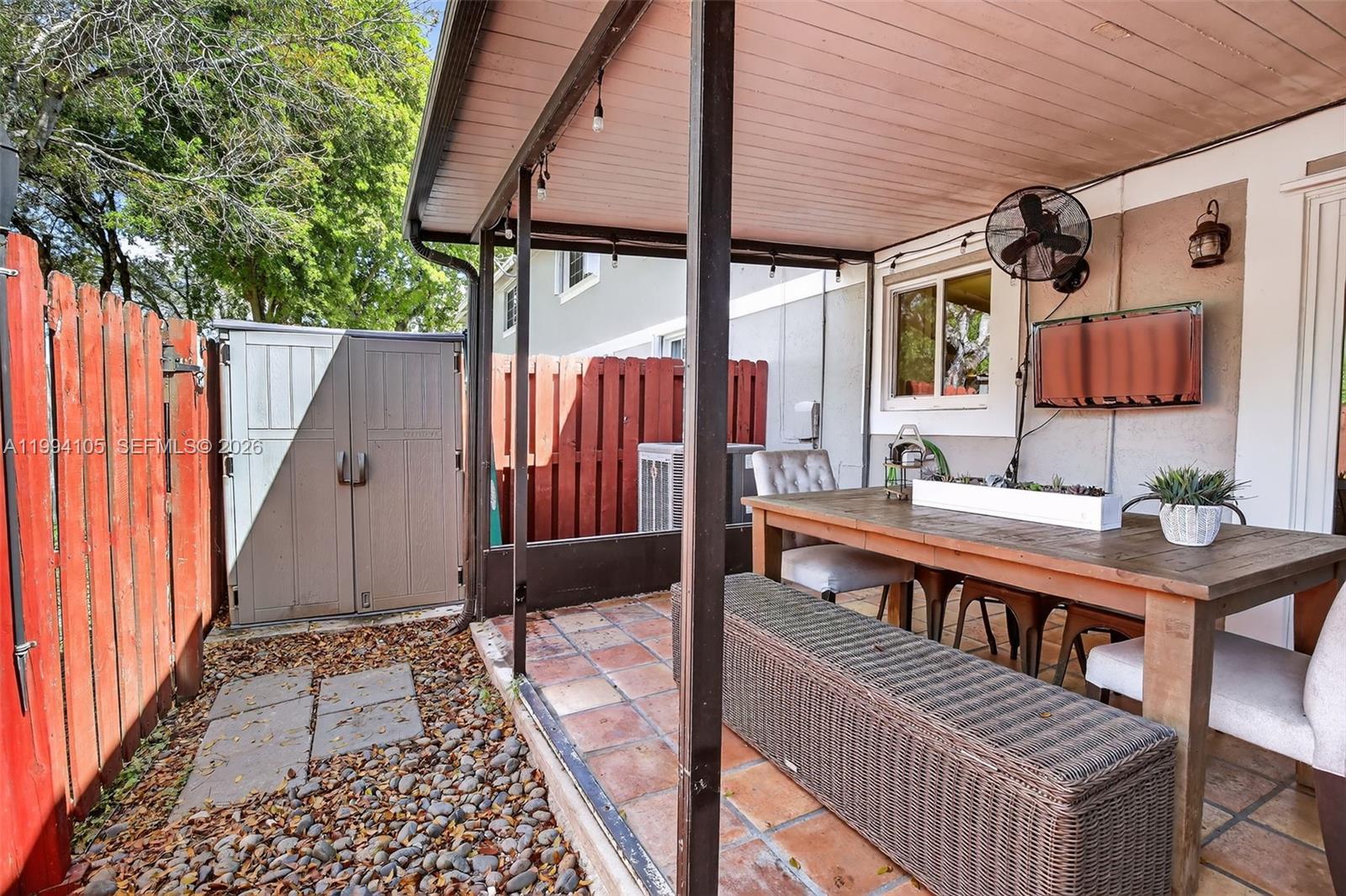 FLAMINGO GARDENS - Residential