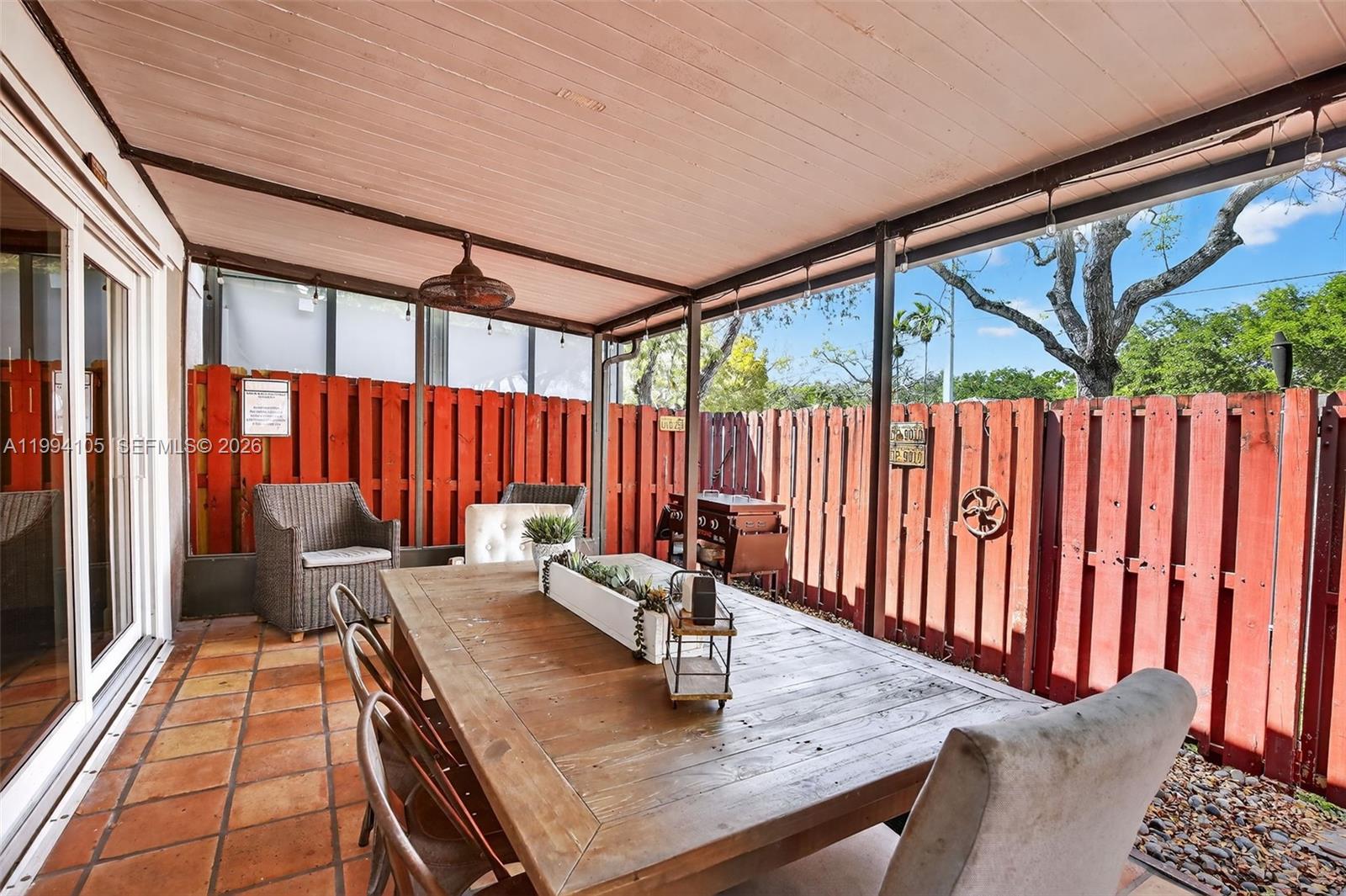 FLAMINGO GARDENS - Residential