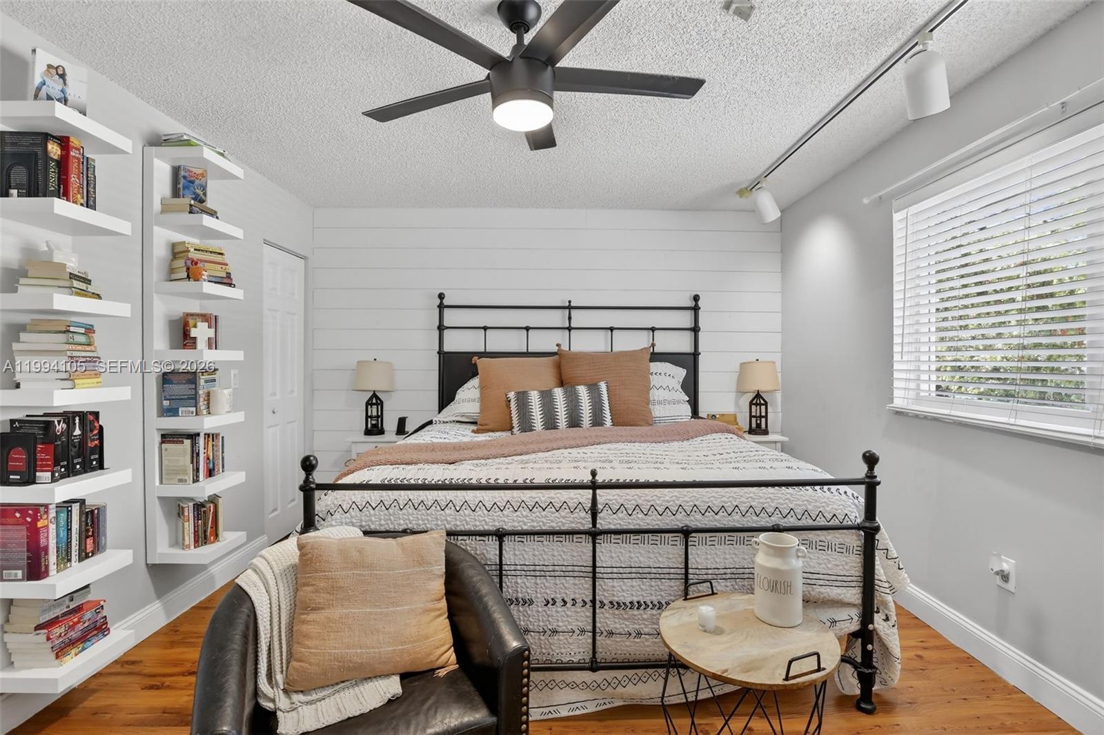 FLAMINGO GARDENS - Residential