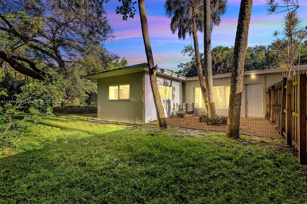 Photo of 1550 SW 23rd Ct #A, Fort Lauderdale, FL 33315 (MLS # A11444473)