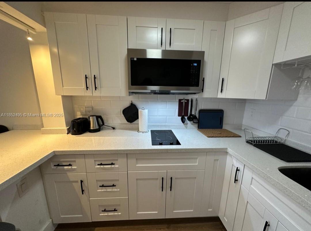 DIPLOMAT GOLF & RACQUET C - Residential Lease