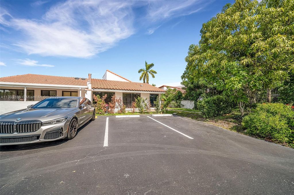 Photo of 8268 NW 36th Pl #8268, Sunrise, FL 33351 (MLS # A11393168)