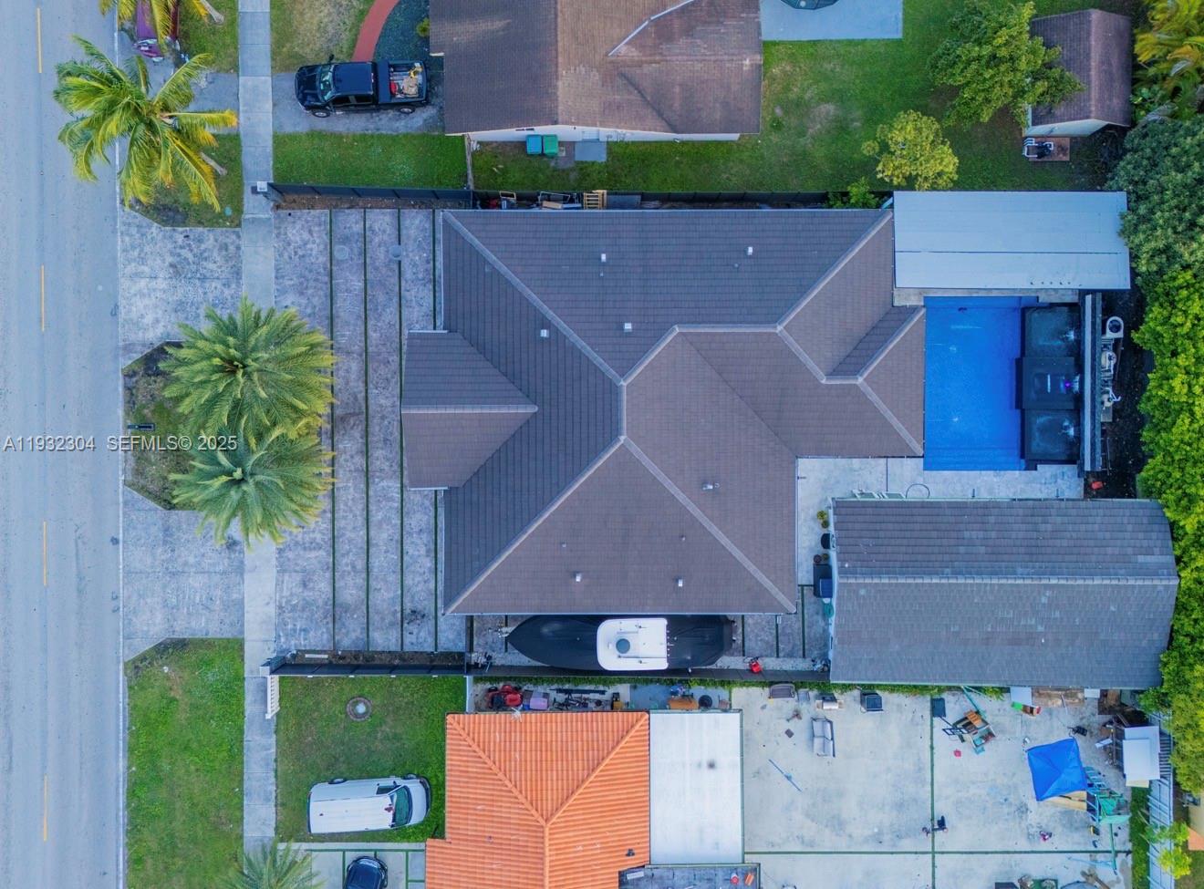 FAIRFIELD MANORS - Residential