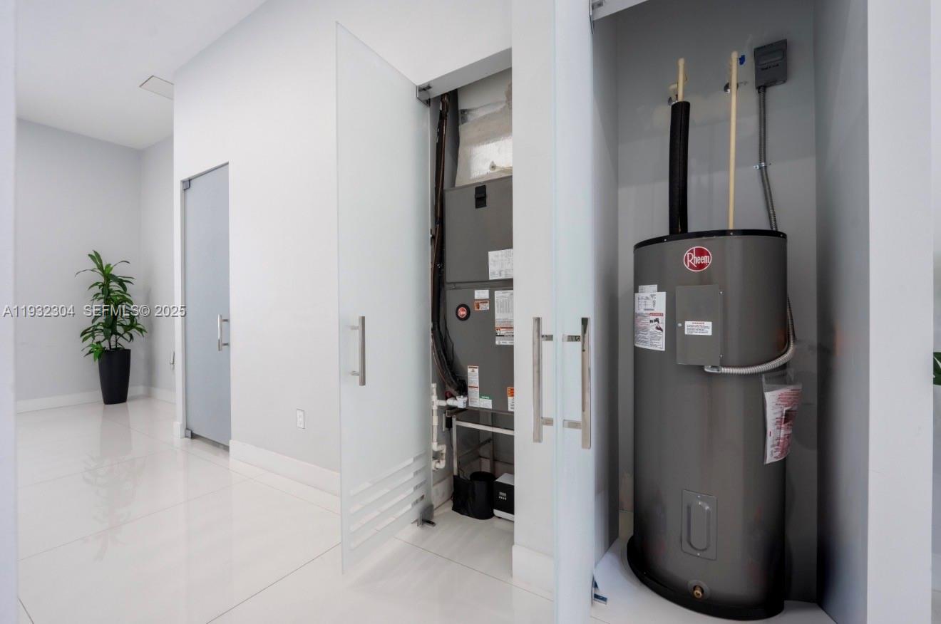 FAIRFIELD MANORS - Residential