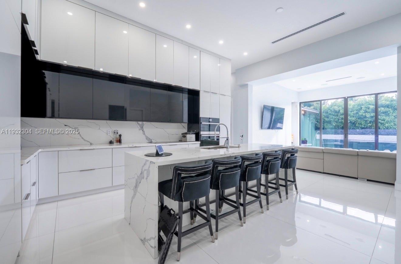 FAIRFIELD MANORS - Residential