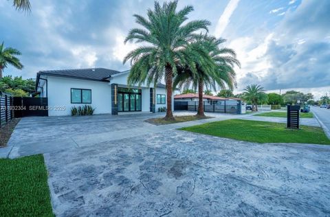 10850 SW 32nd St Miami FL 33165