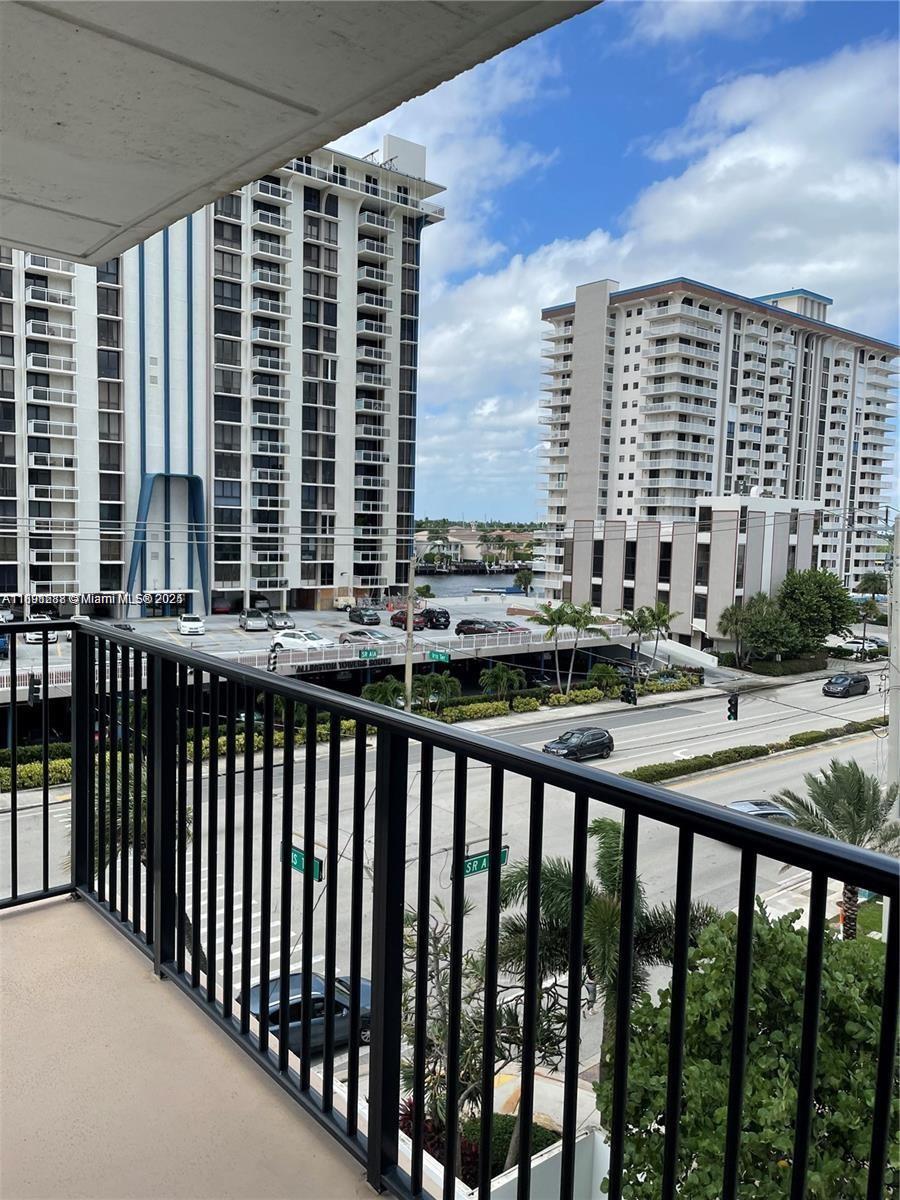 QUADOMAIN TOWER I AND IV - Residential Lease