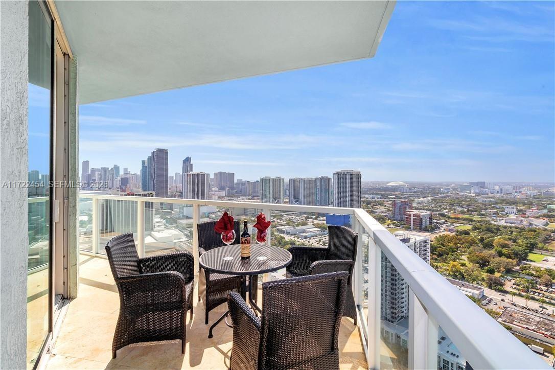 QUANTUM ON THE BAY CONDO N - Residential