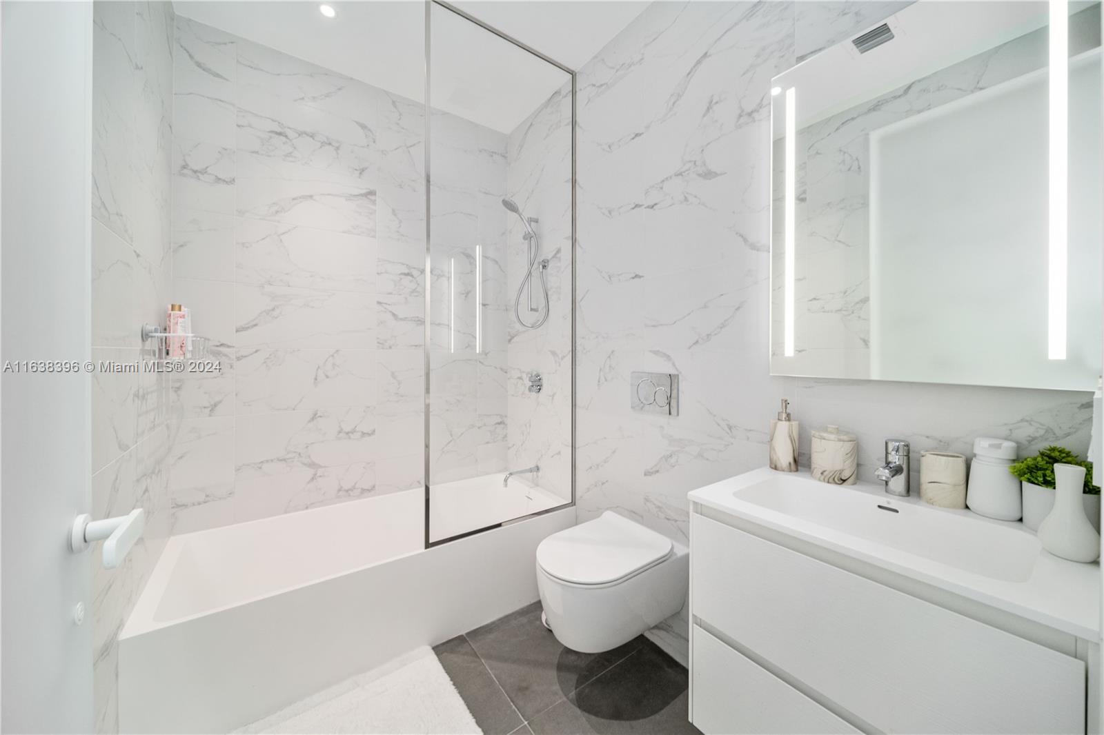 2000 OCEAN CONDO - Residential