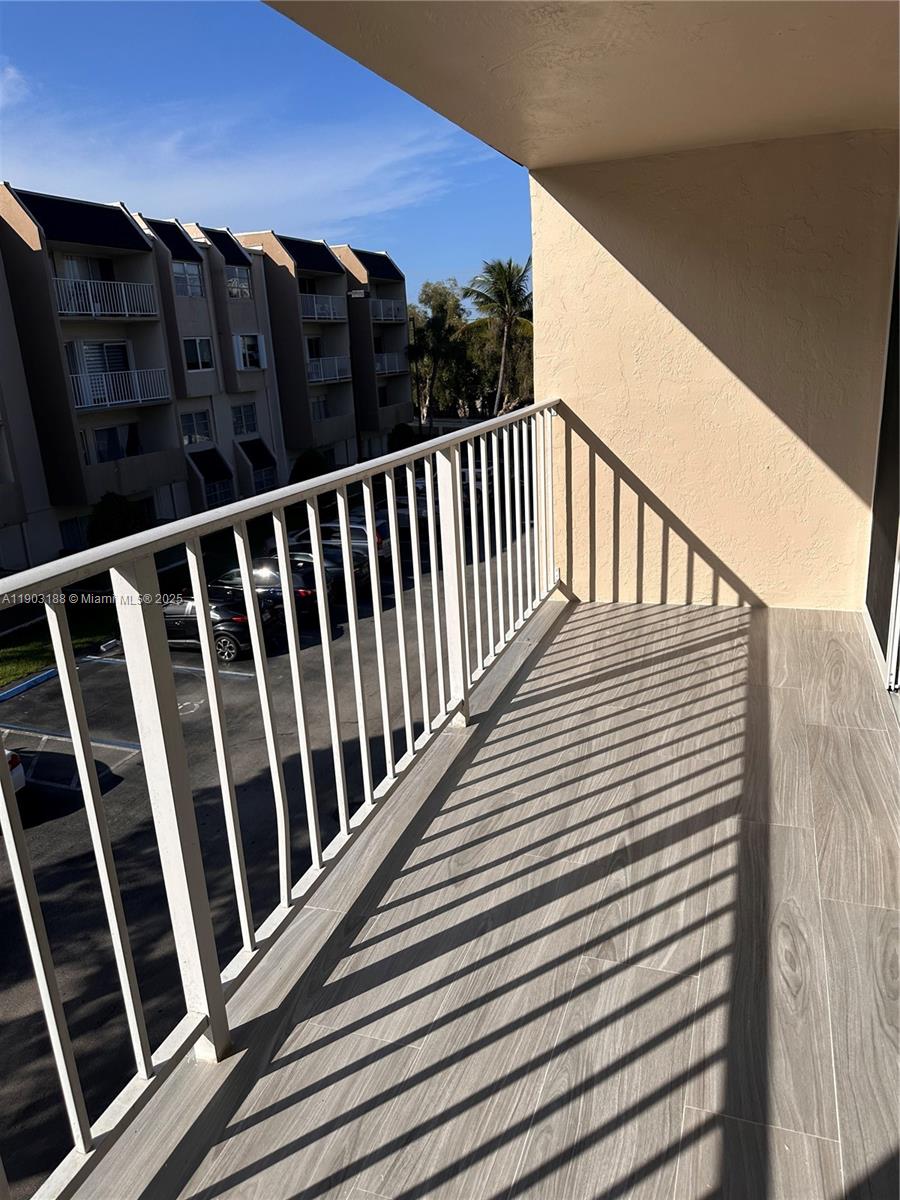 KINGS CREEK SO CONDO - Residential