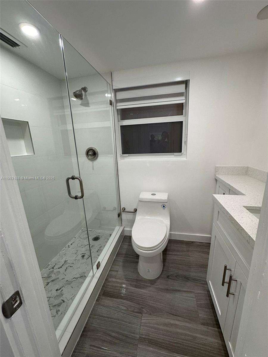 KINGS CREEK SO CONDO - Residential