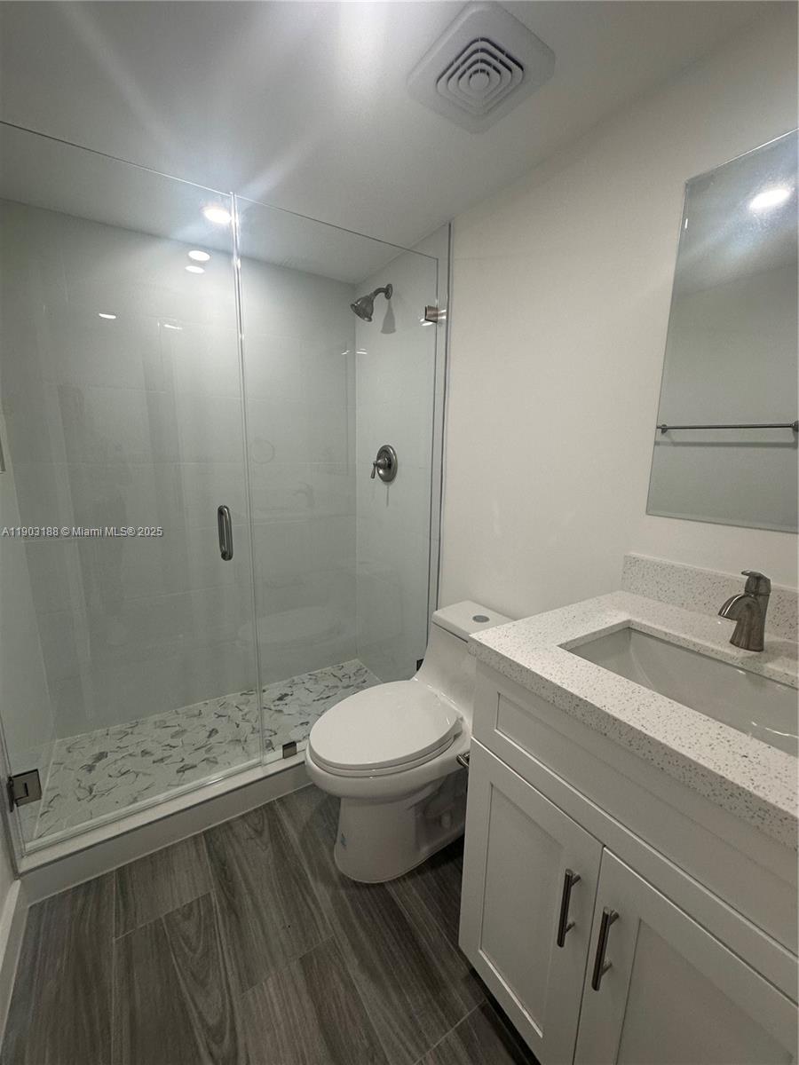 KINGS CREEK SO CONDO - Residential