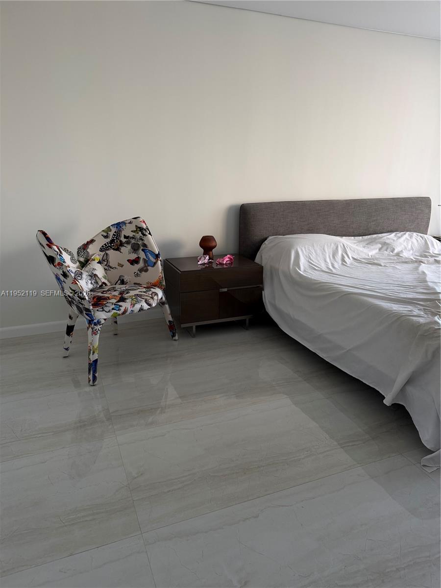 WINSTON TOWERS 600 CONDO - Residential