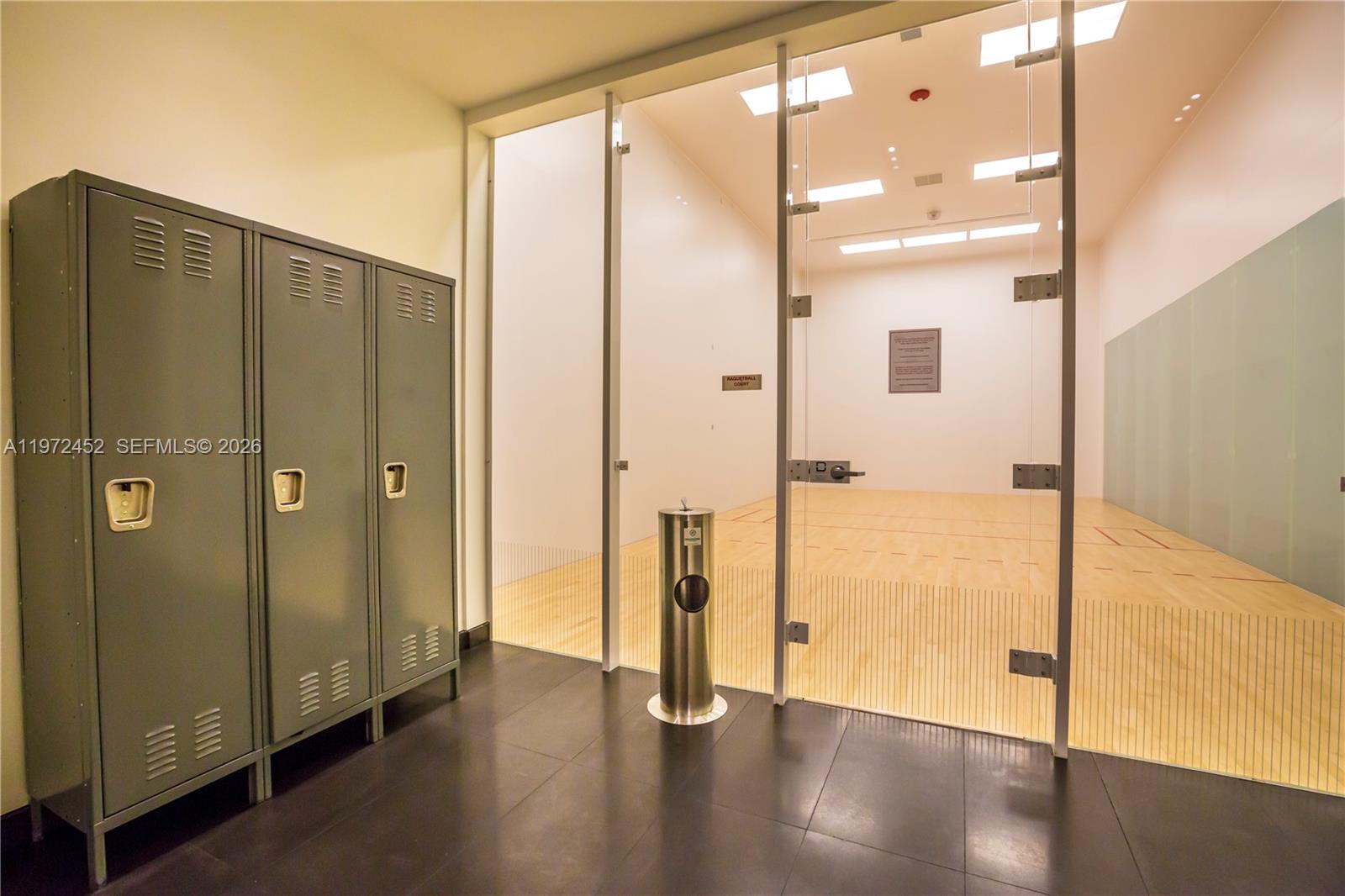 CANVAS CONDO - Residential