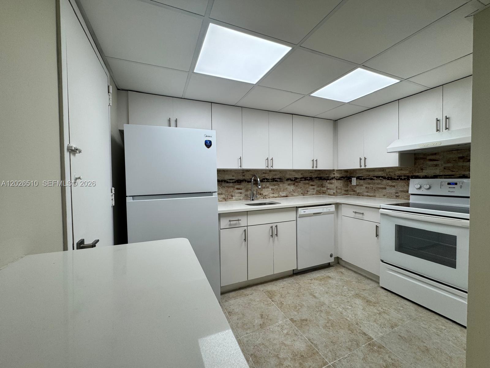 401 Golden Isles Dr 614
