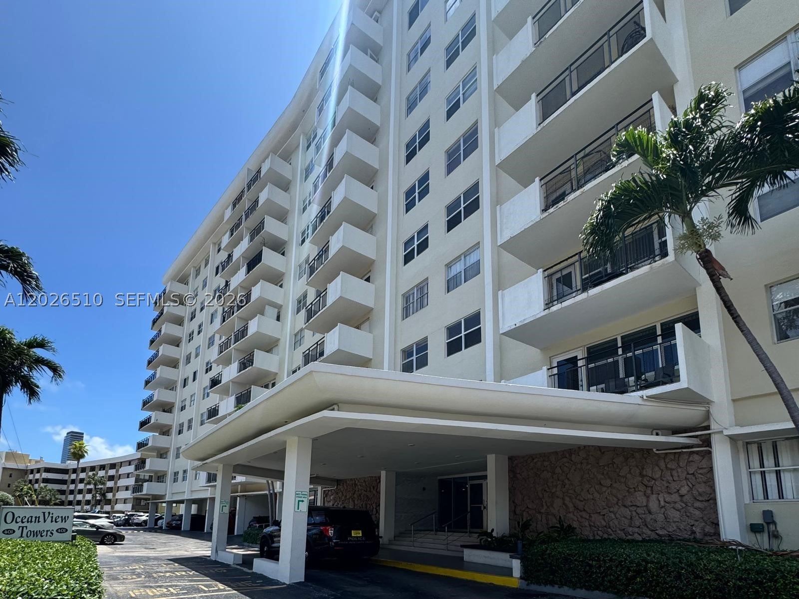 401 Golden Isles Dr 614