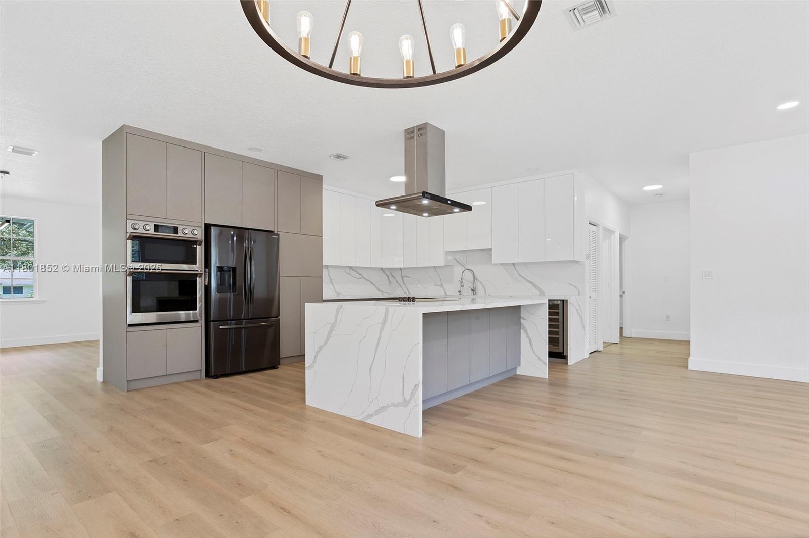 GREEN GLADES SOUTH - Residential