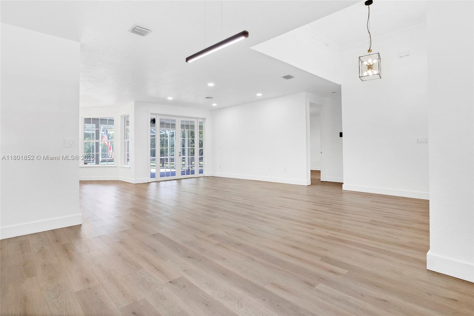 GREEN GLADES SOUTH - Residential