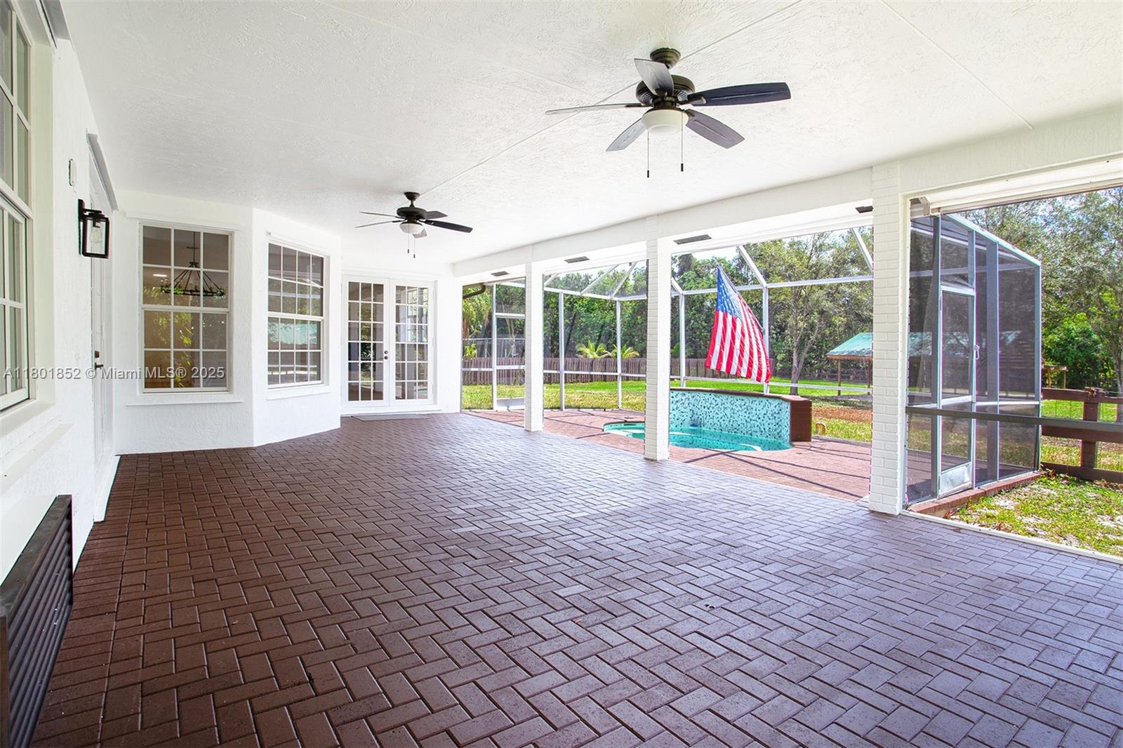 GREEN GLADES SOUTH - Residential