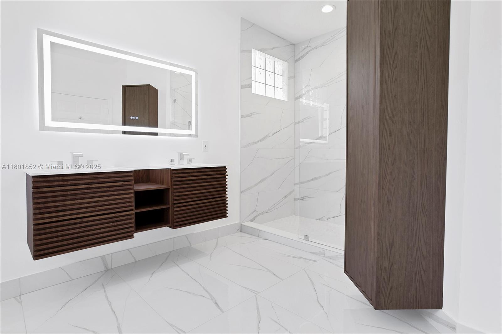 GREEN GLADES SOUTH - Residential