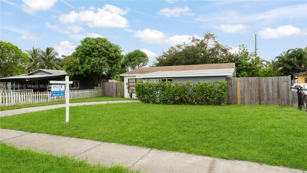 Photo of 601 NW 1st Way, Deerfield Beach, FL 33441 (MLS # A11637091)
