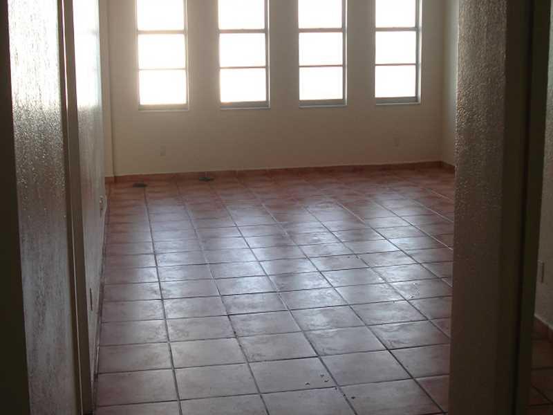 THE CARRIAGE HOUSE CONDO - Residential Lease