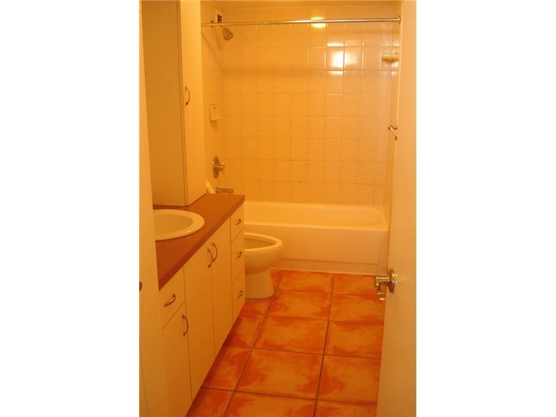 THE CARRIAGE HOUSE CONDO - Residential Lease