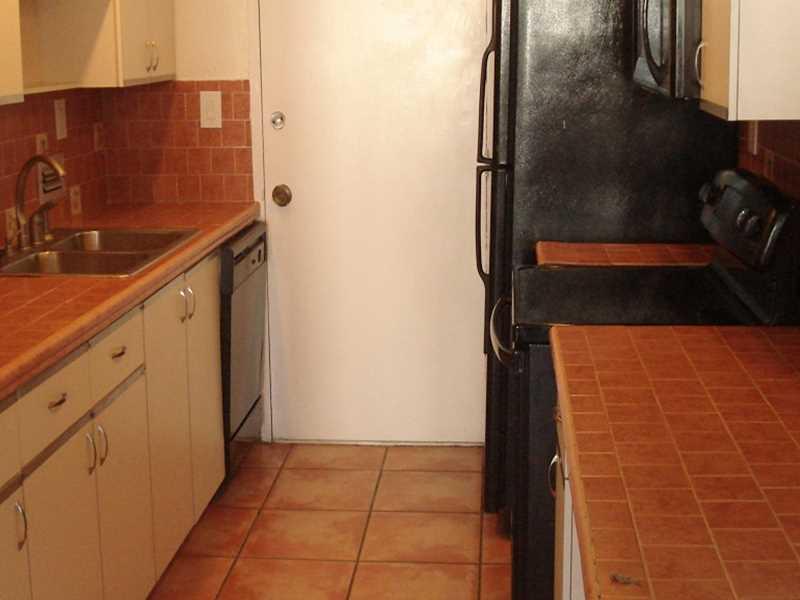 THE CARRIAGE HOUSE CONDO - Residential Lease