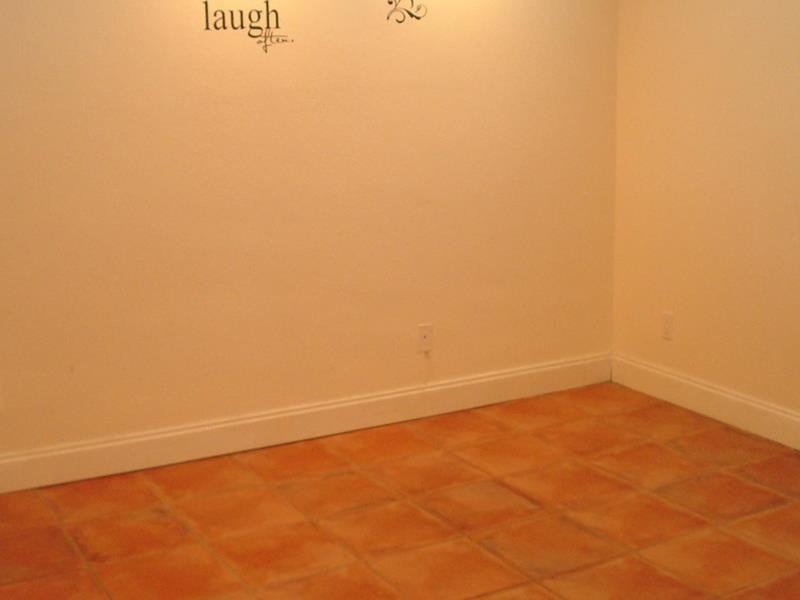 THE CARRIAGE HOUSE CONDO - Residential Lease