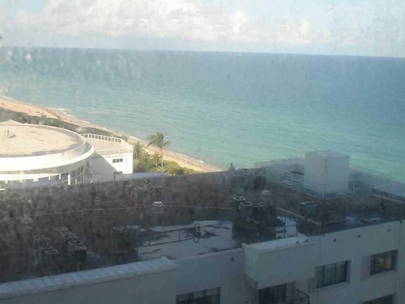 THE CARRIAGE HOUSE CONDO - Residential Lease