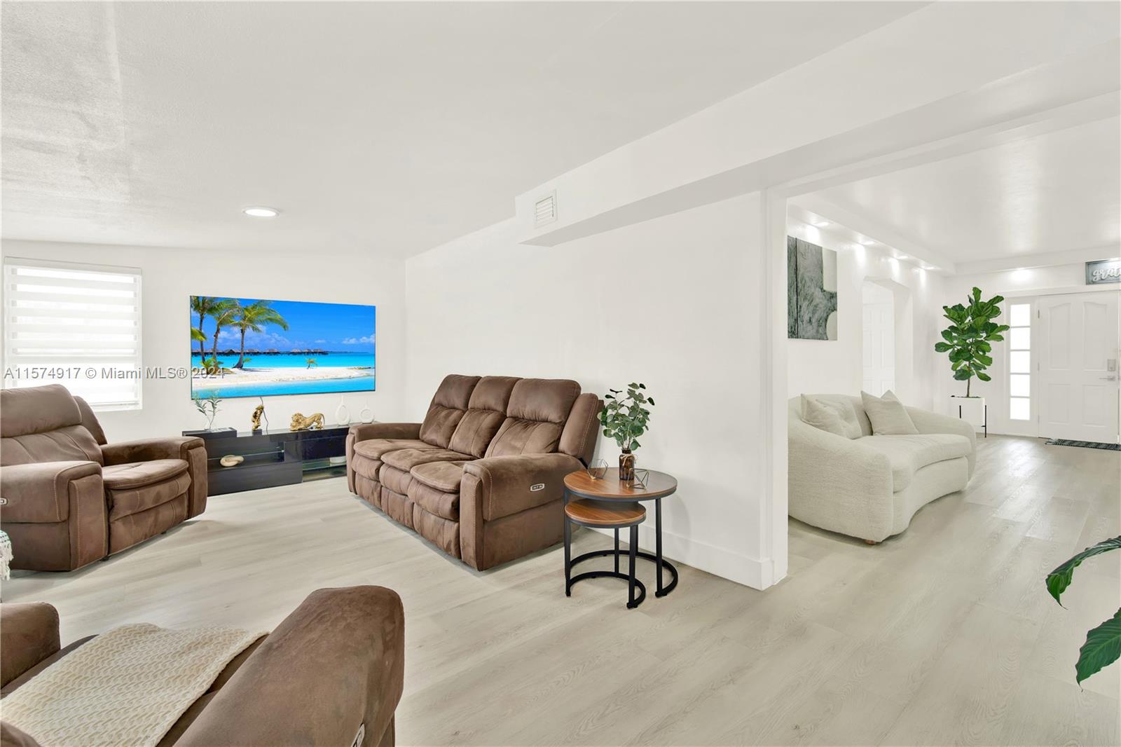 BIRD ROAD HIGHLANDS - Residential
