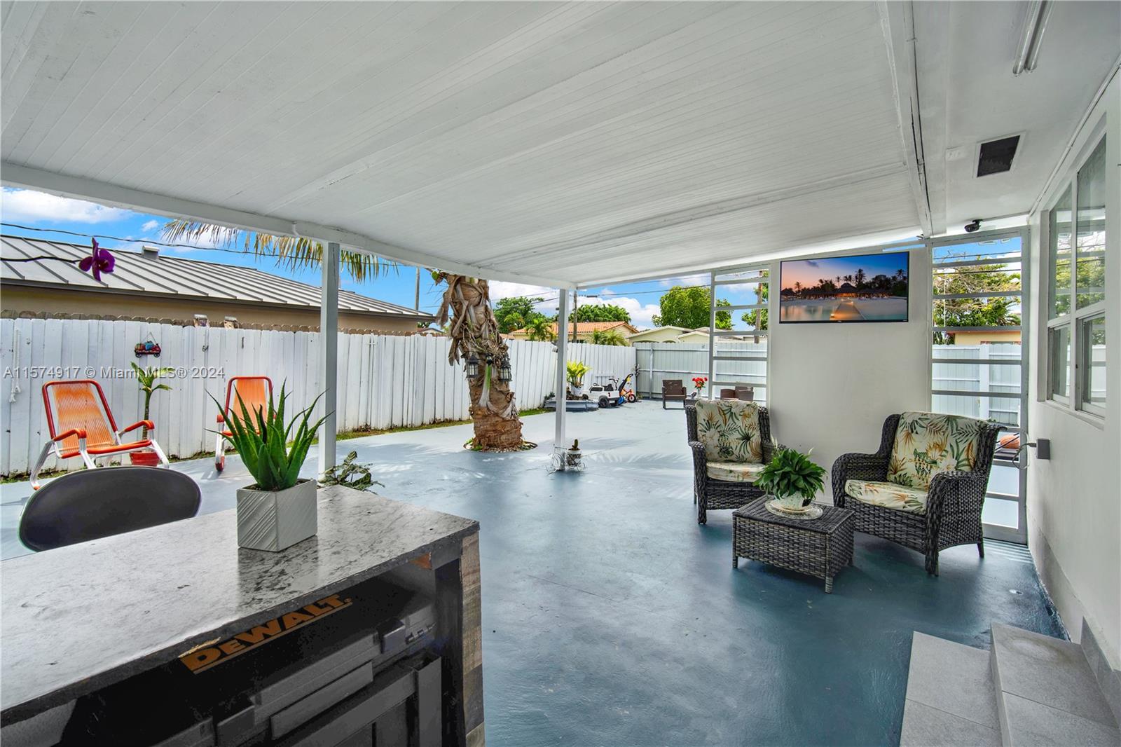 BIRD ROAD HIGHLANDS - Residential