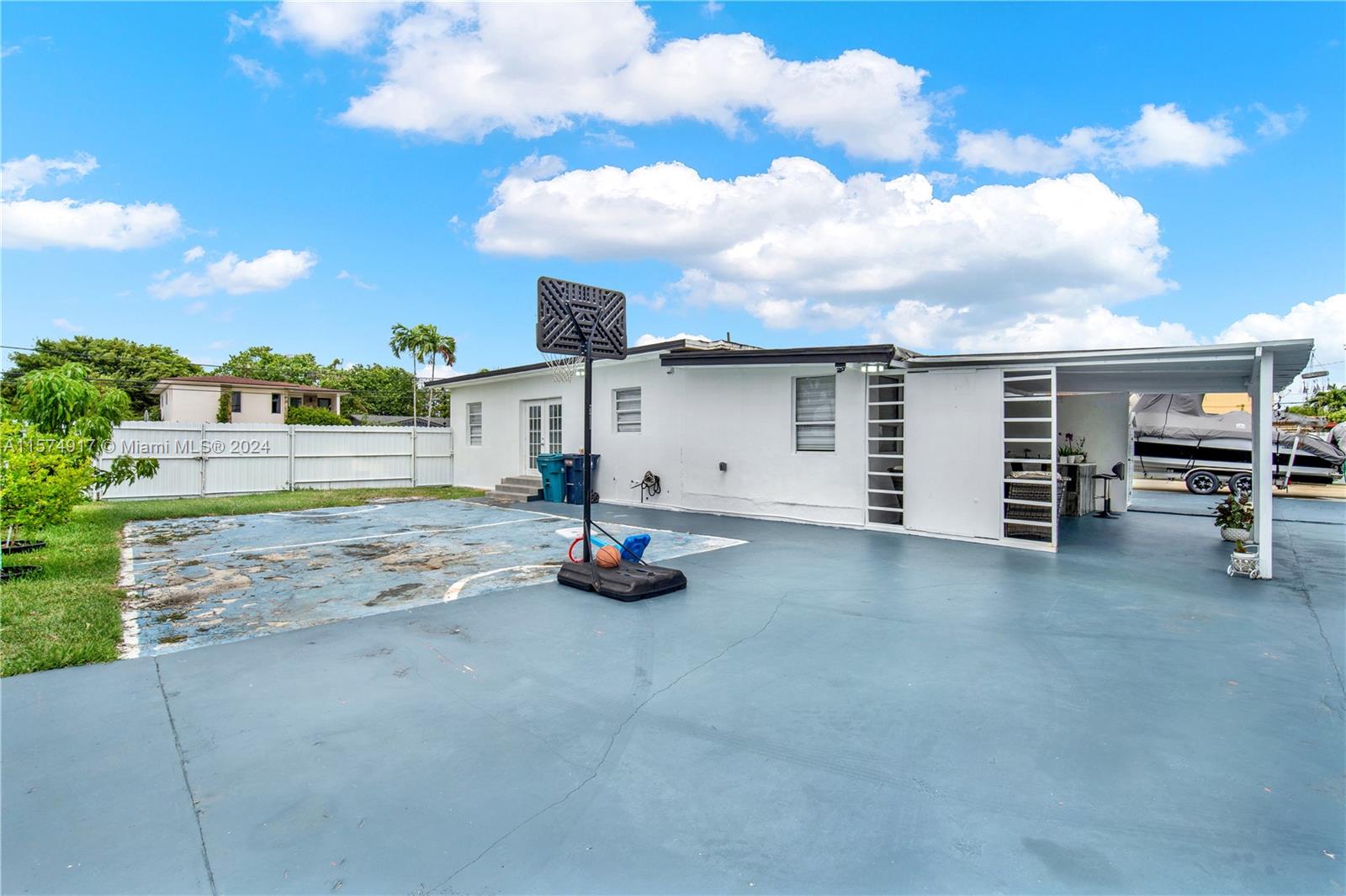 BIRD ROAD HIGHLANDS - Residential