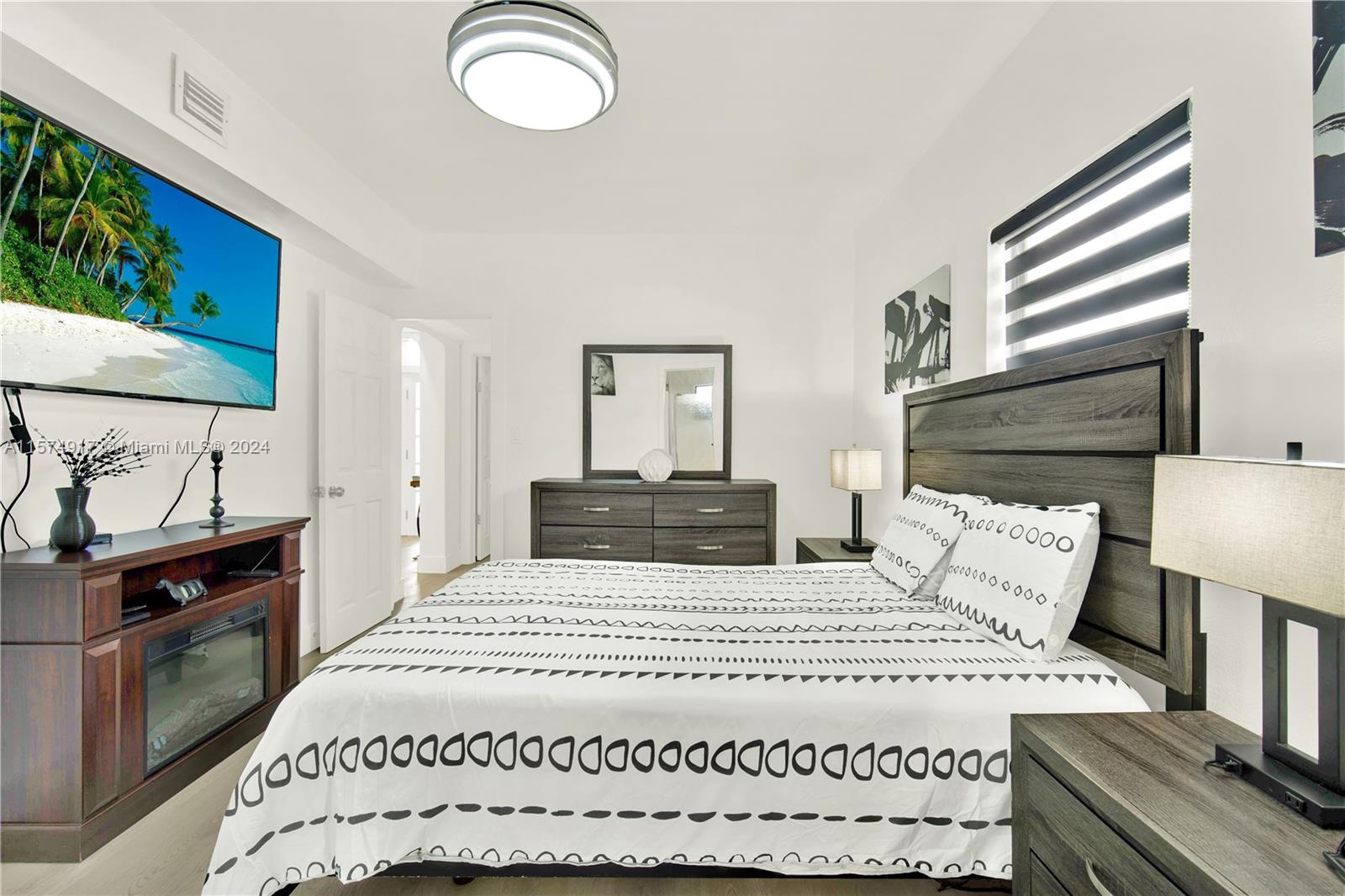BIRD ROAD HIGHLANDS - Residential