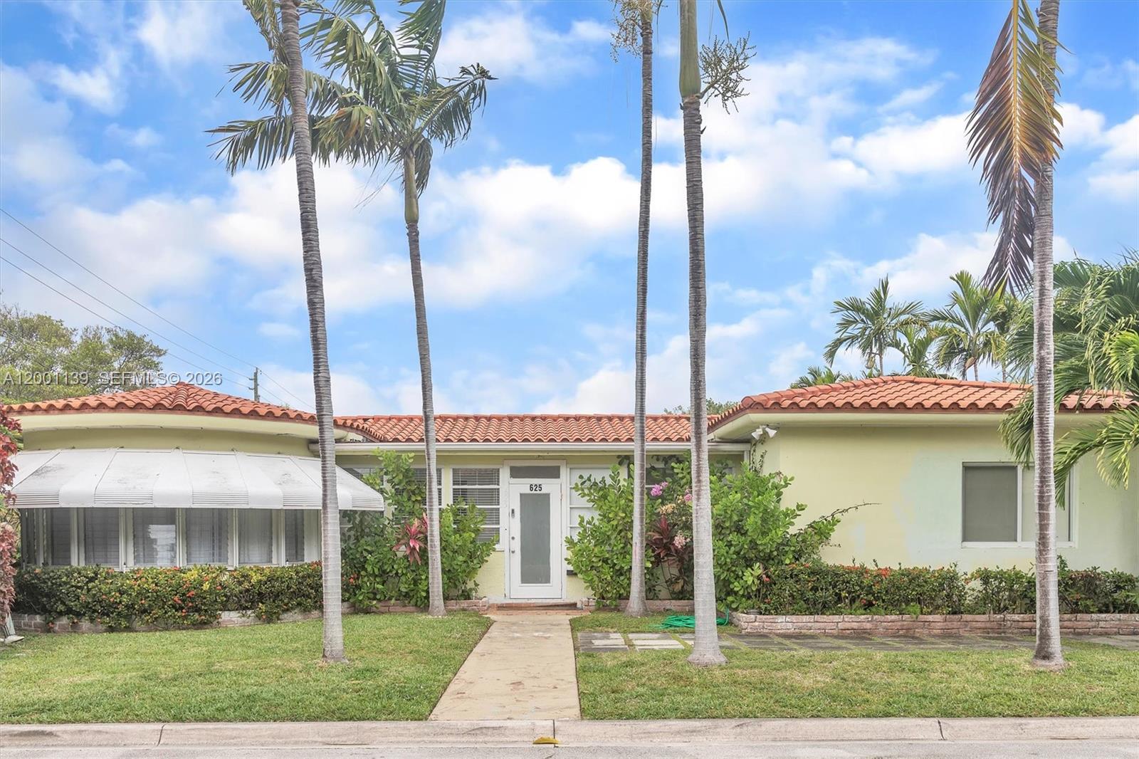 ALTOS DEL MAR NO 5 - Residential Lease