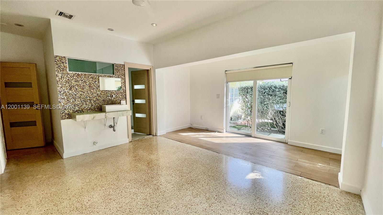 ALTOS DEL MAR NO 5 - Residential Lease