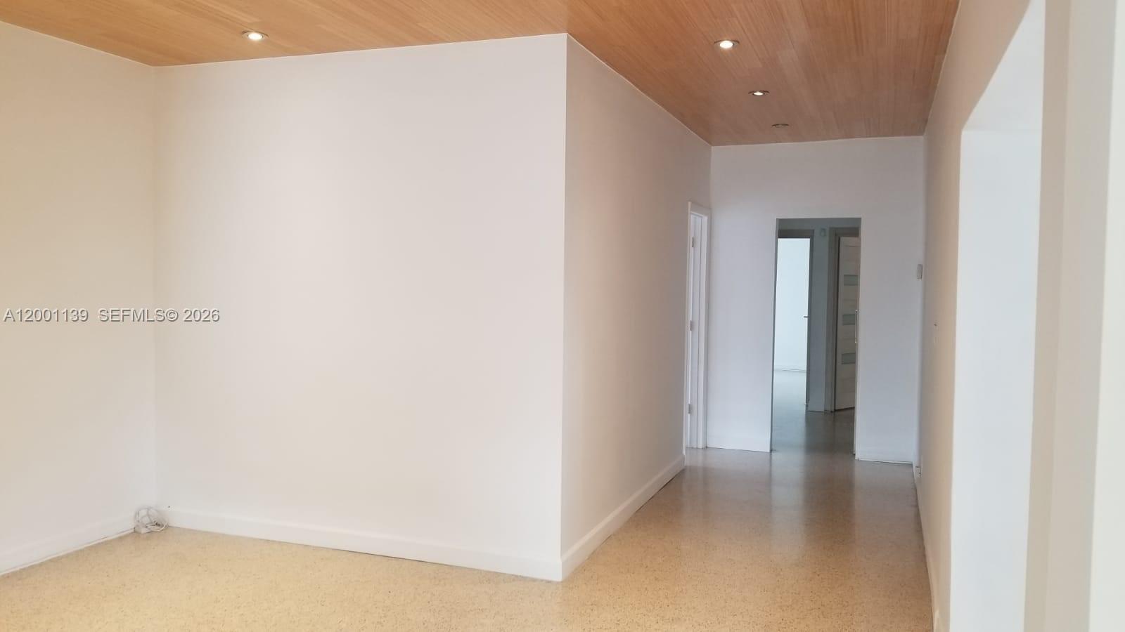 ALTOS DEL MAR NO 5 - Residential Lease