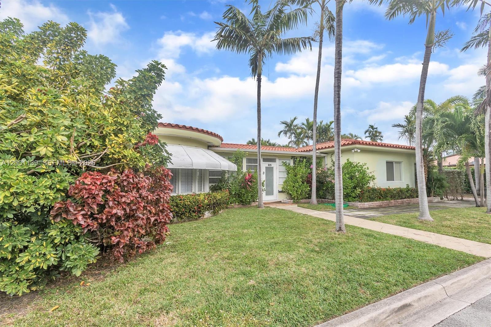 ALTOS DEL MAR NO 5 - Residential Lease