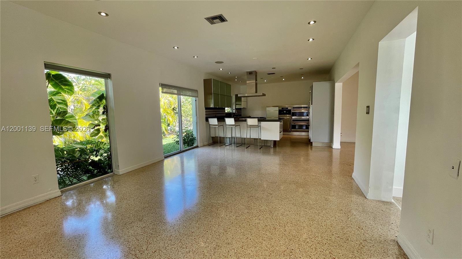 ALTOS DEL MAR NO 5 - Residential Lease