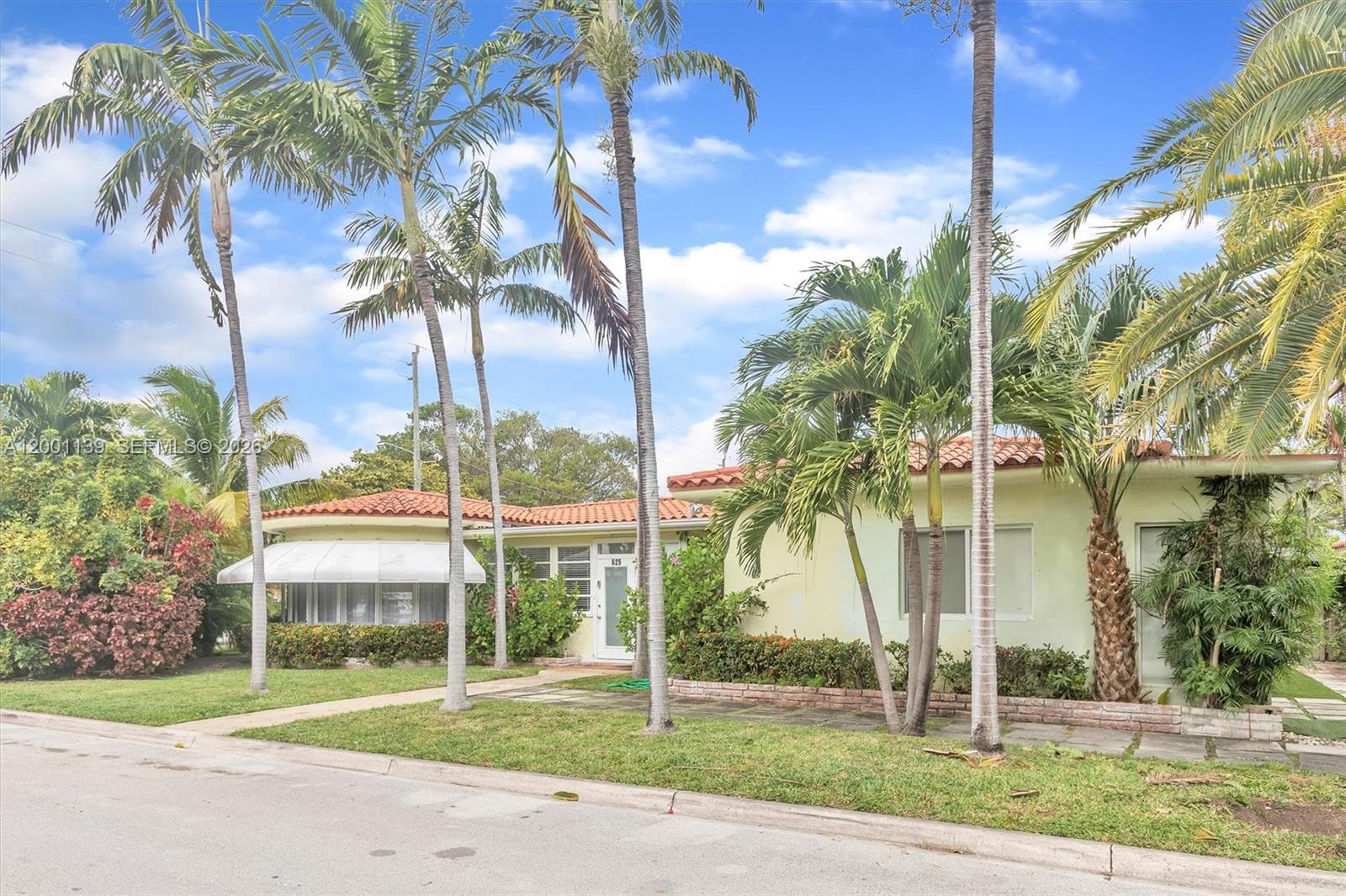 ALTOS DEL MAR NO 5 - Residential Lease