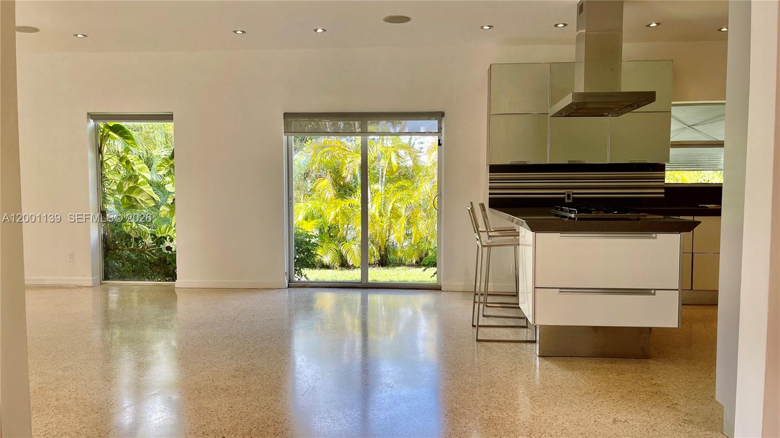 ALTOS DEL MAR NO 5 - Residential Lease