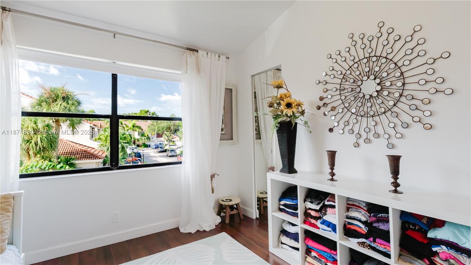 LA MIRAGE OF HARBOR VILG - Residential