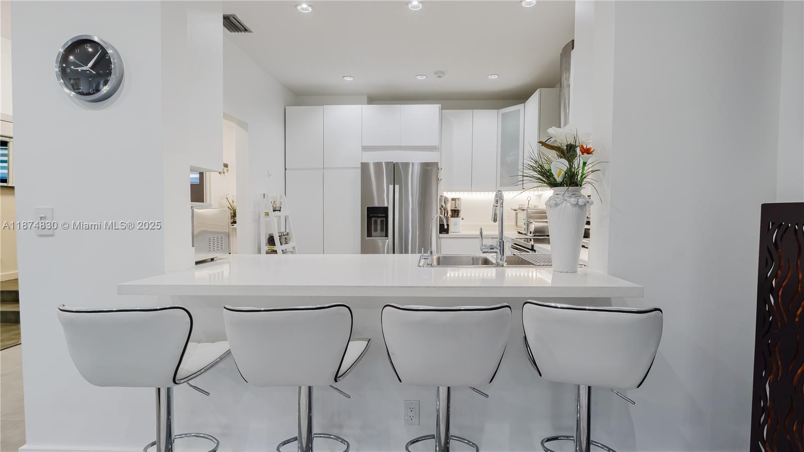 LA MIRAGE OF HARBOR VILG - Residential