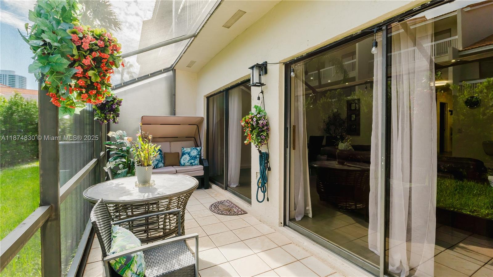 LA MIRAGE OF HARBOR VILG - Residential