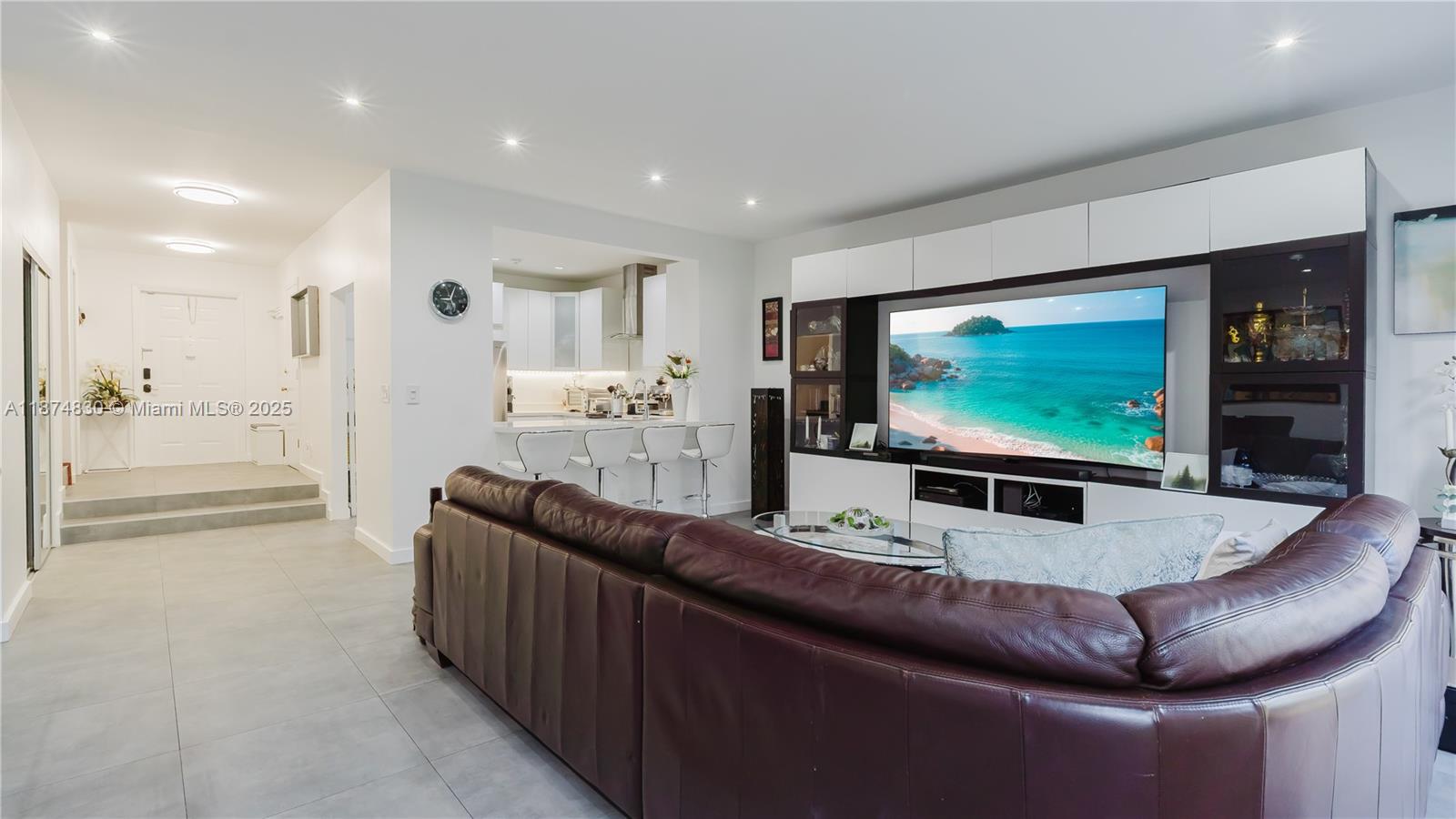 LA MIRAGE OF HARBOR VILG - Residential