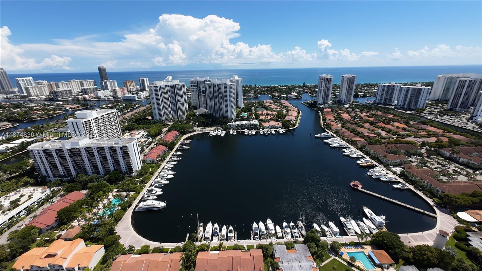 LA MIRAGE OF HARBOR VILG - Residential