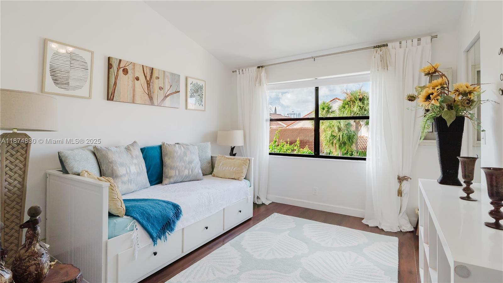 LA MIRAGE OF HARBOR VILG - Residential