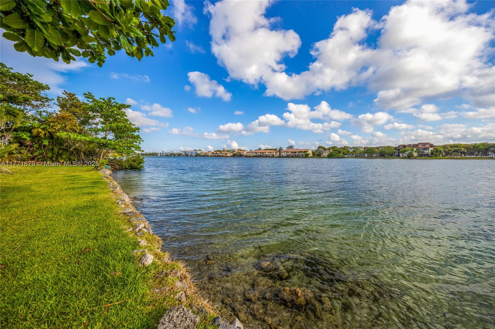 Property for Sale at 594 Ne 199th Ter 4Y, Miami, Broward County, Florida - Bedrooms: 3 
Bathrooms: 3  - $474,000