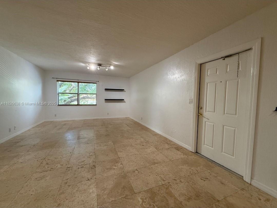 CASCADE FALLS CONDO - Residential Lease