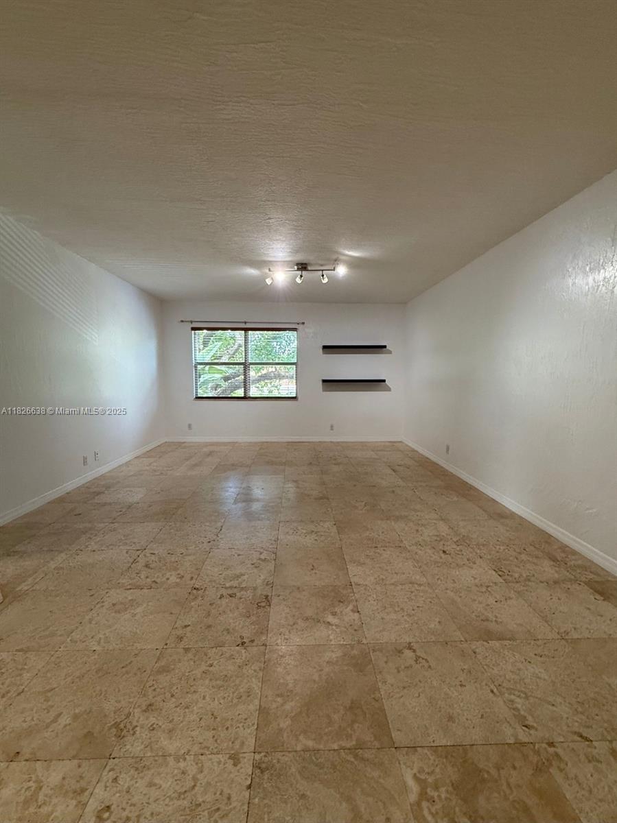 CASCADE FALLS CONDO - Residential Lease